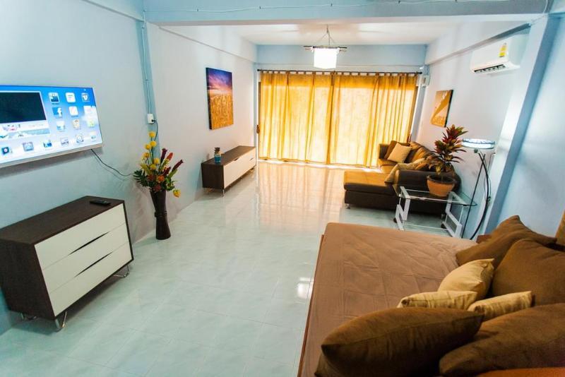 Royal Prince Residence Patong Exterior photo