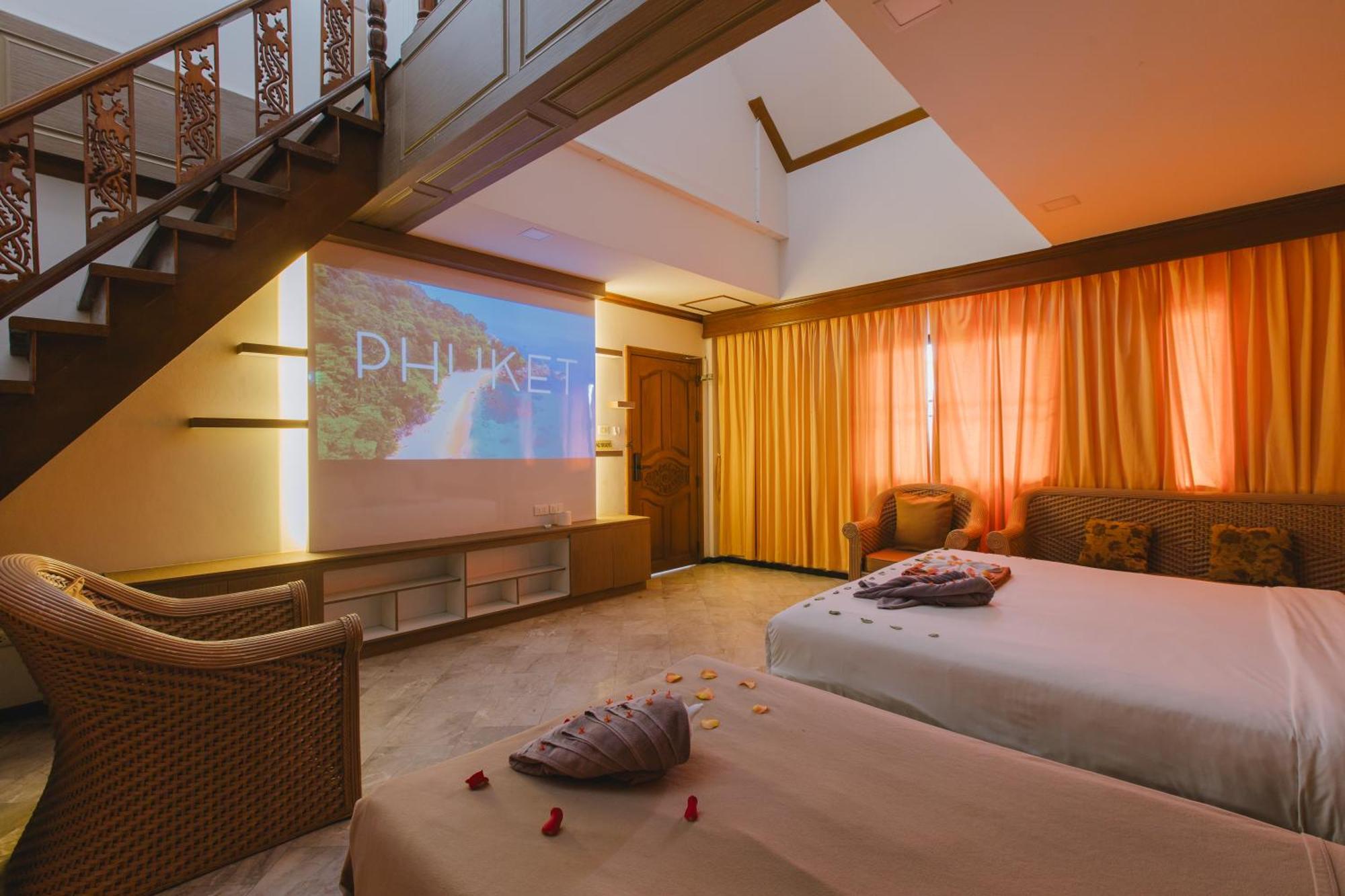 Royal Prince Residence Patong Room photo