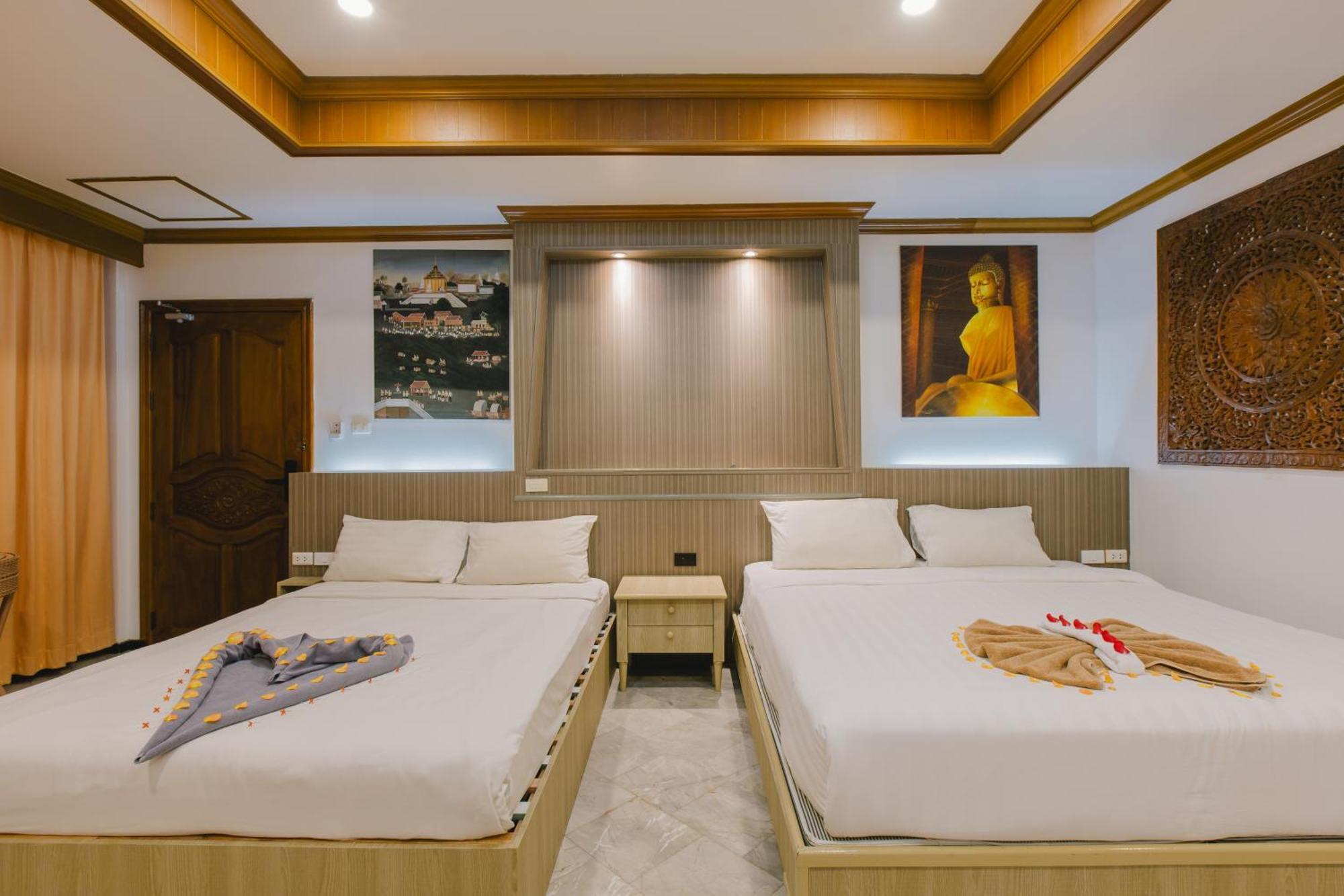 Royal Prince Residence Patong Room photo