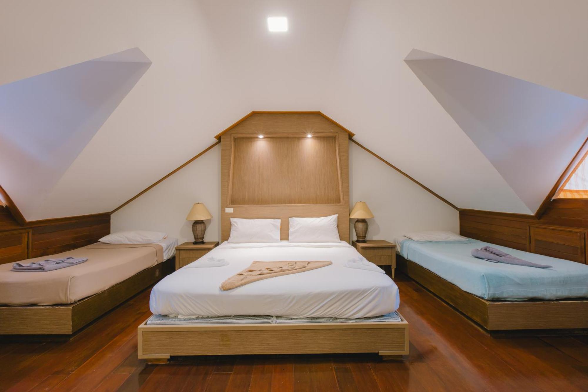 Royal Prince Residence Patong Room photo
