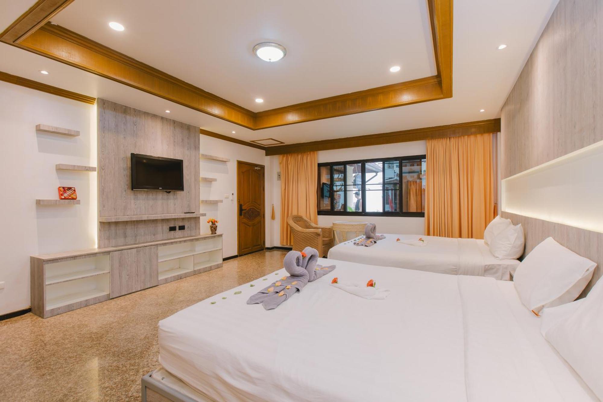 Royal Prince Residence Patong Room photo