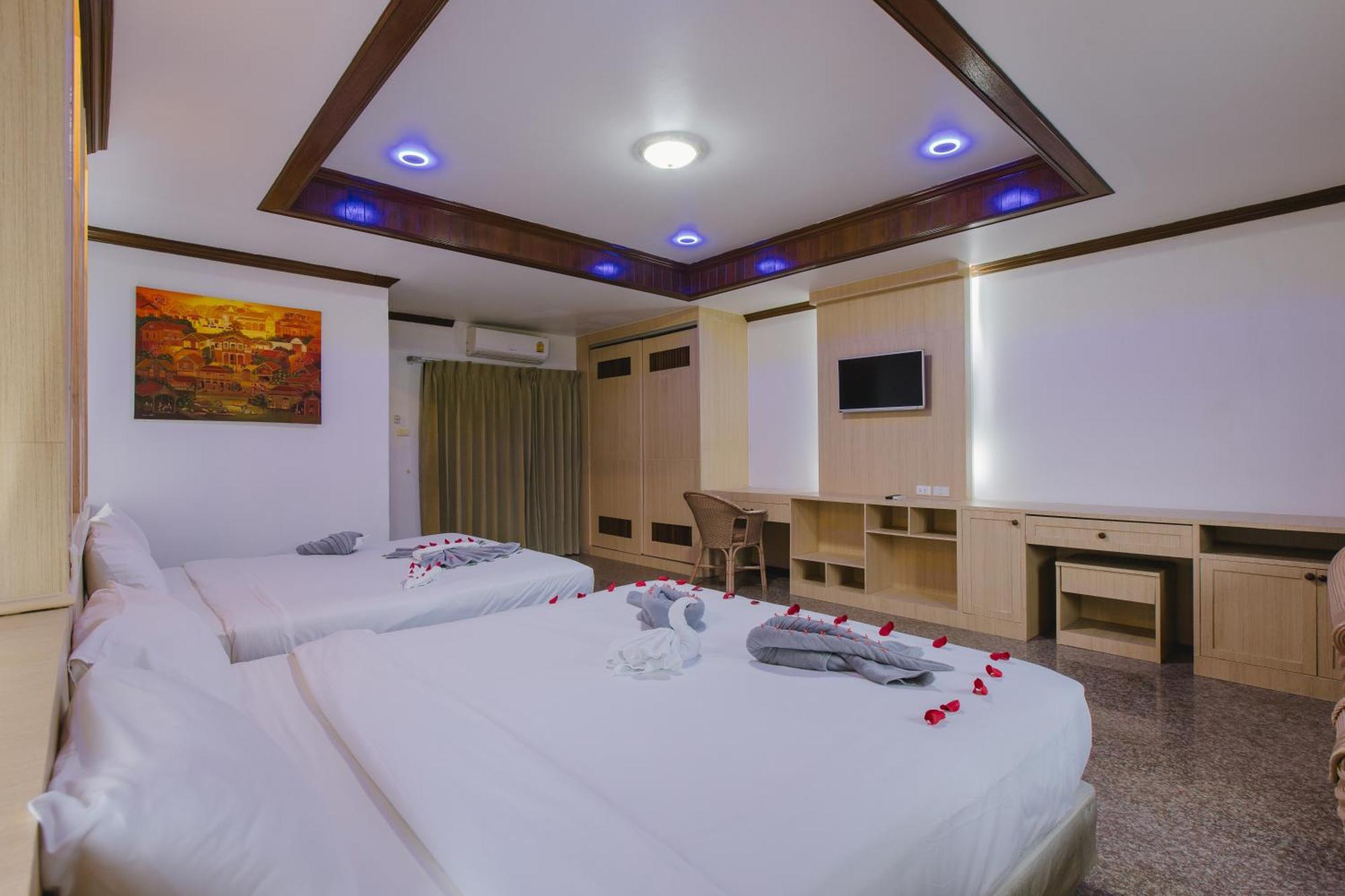 Royal Prince Residence Patong Room photo