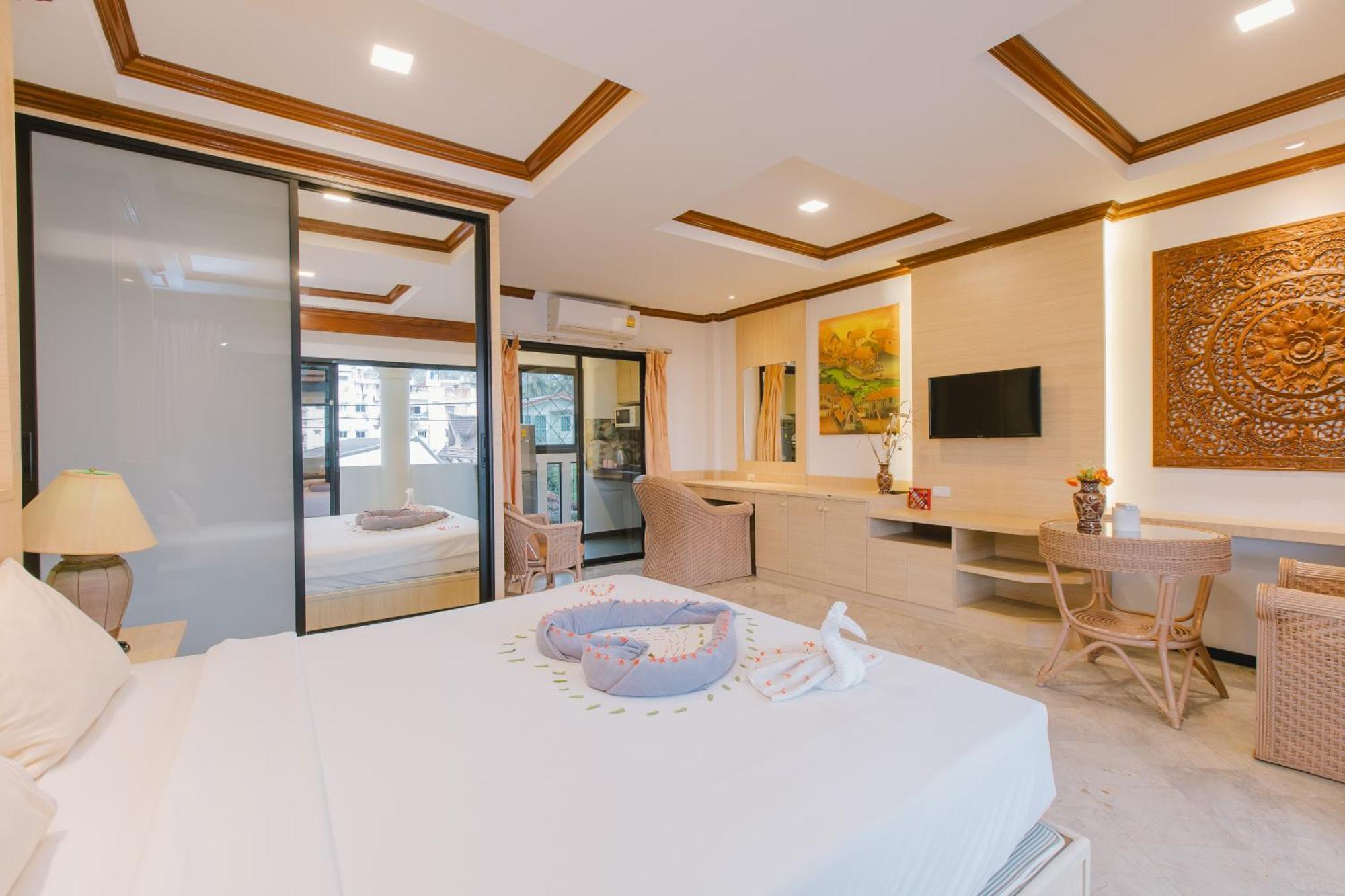 Royal Prince Residence Patong Exterior photo