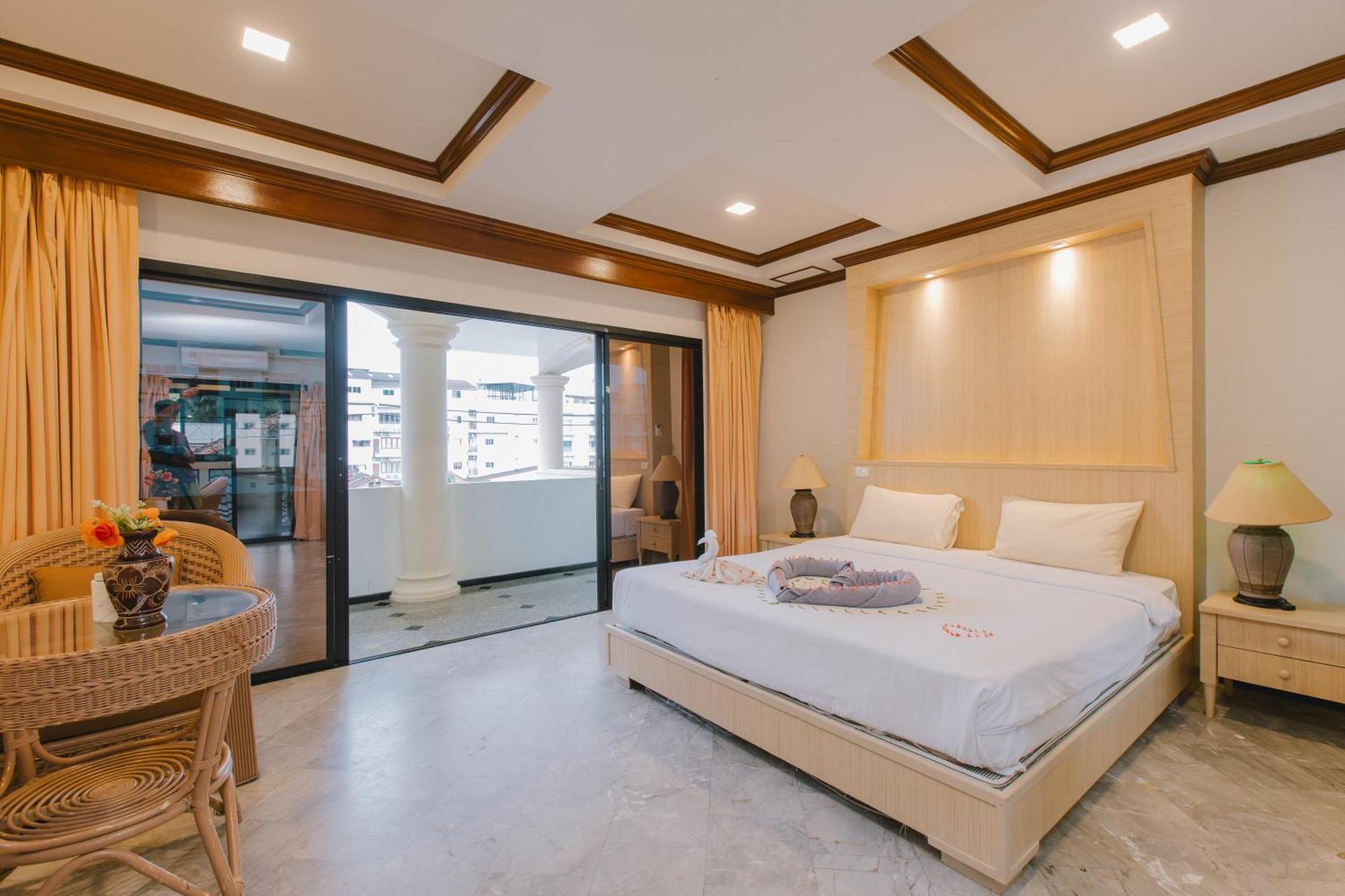 Royal Prince Residence Patong Exterior photo